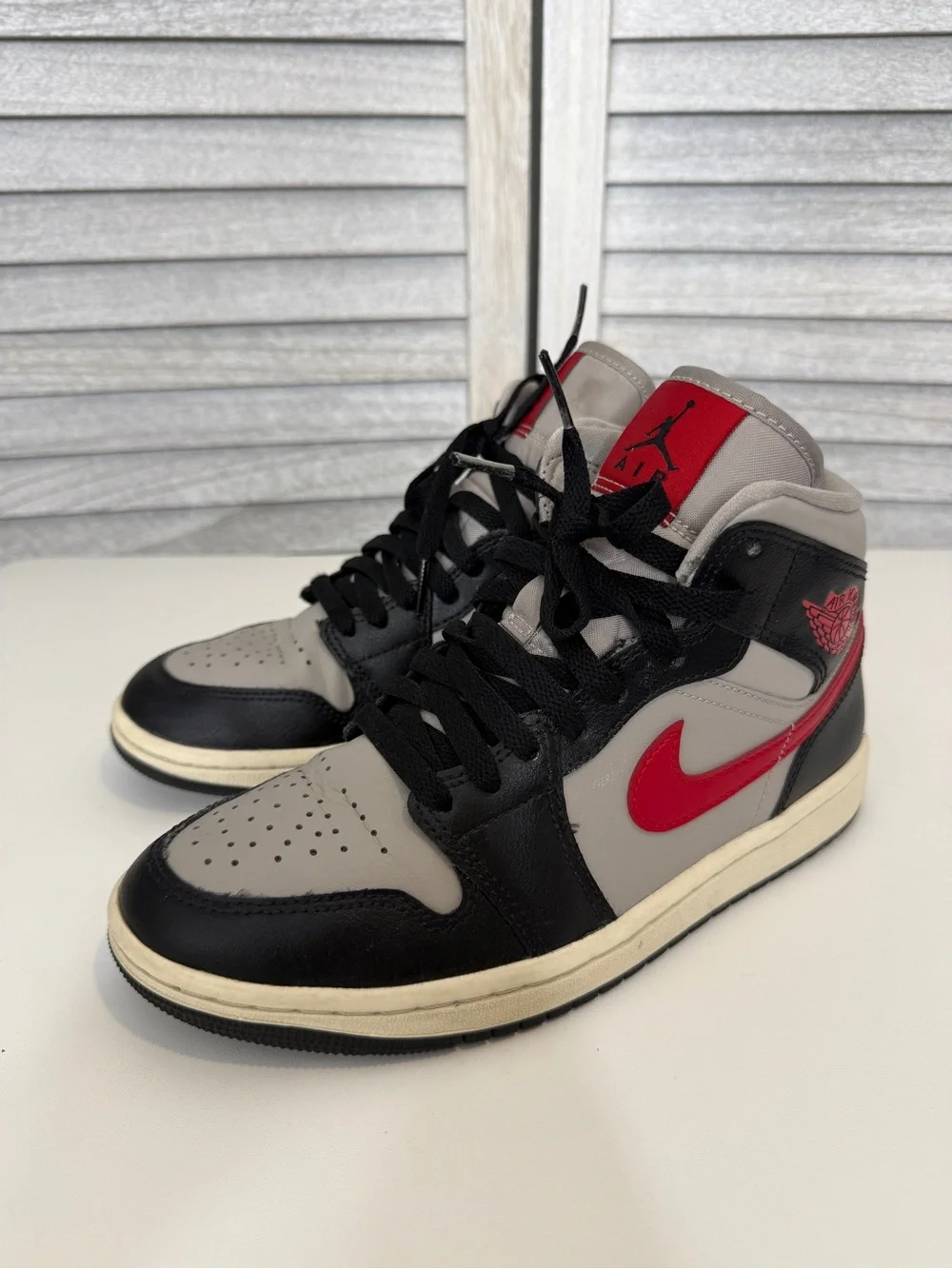 Nike Air Jordan 1 Mid Black Gym Red College Grey Women’s Size 7